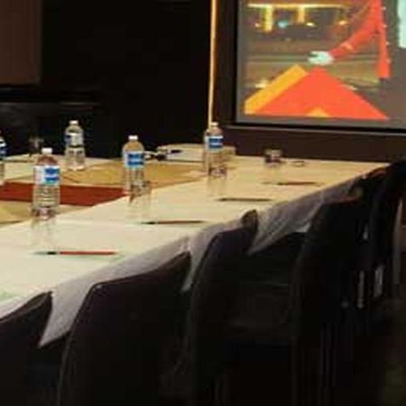 Hotel Siesta Hinjewadi Pune Ngoại thất bức ảnh